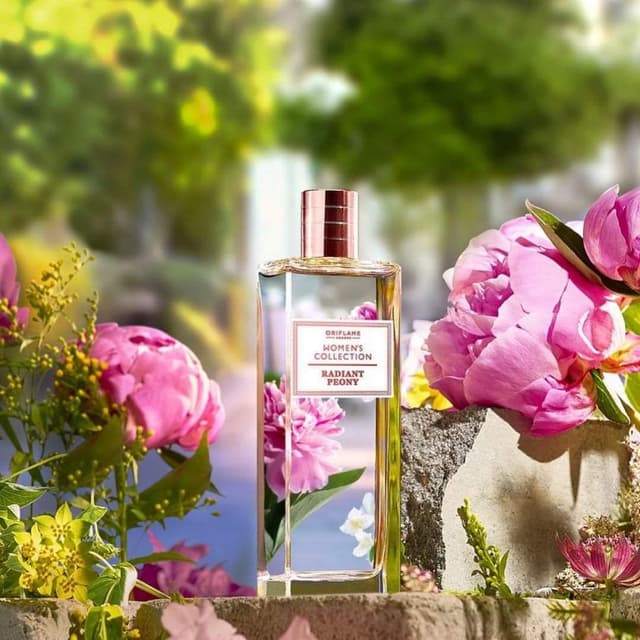 Oriflame Women's Collection Radiant Peony Eau de toilette