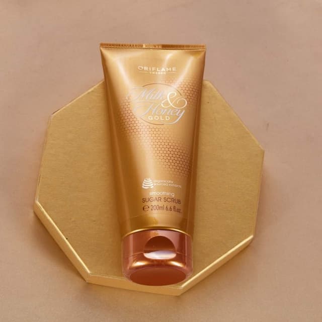 Milk & Honey Gold smoothing Sugar Scrub
